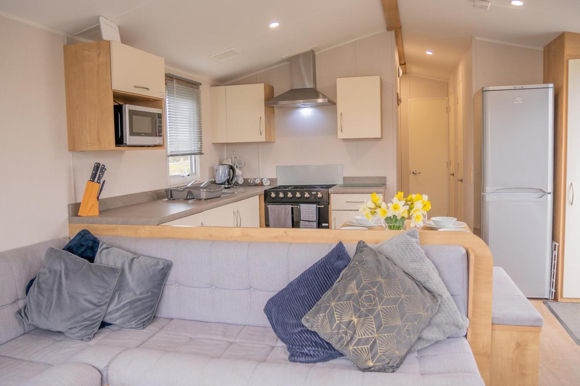64 Lancaster The Lazy Willow 3 Bedroom Hot Tub Caravan Tattershall Lakes Exteriér fotografie